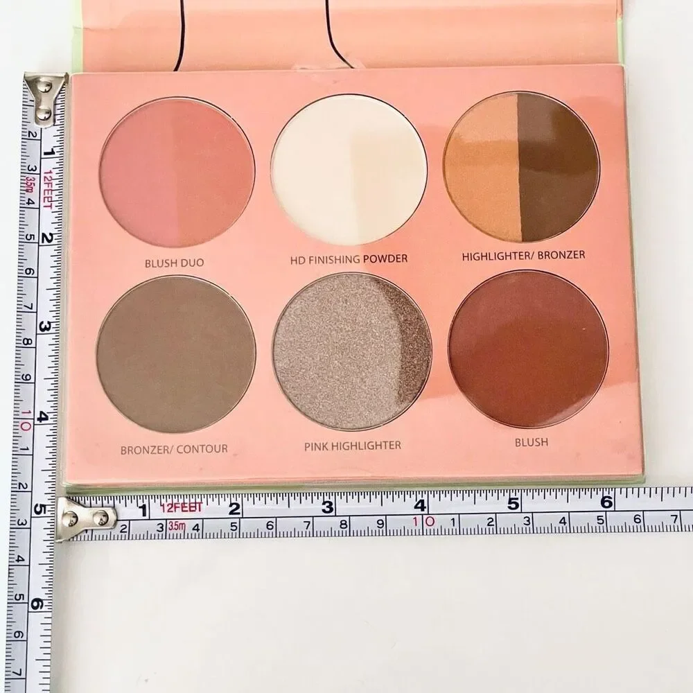 NWT natural beautiful face Palette Sculpting Shades to Compliment any skin Tone